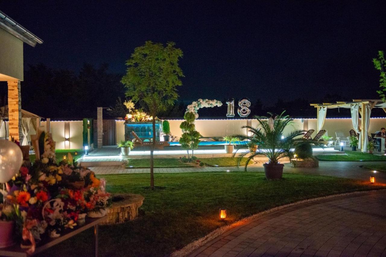 Kovac Residence Zrenjanin Bagian luar foto