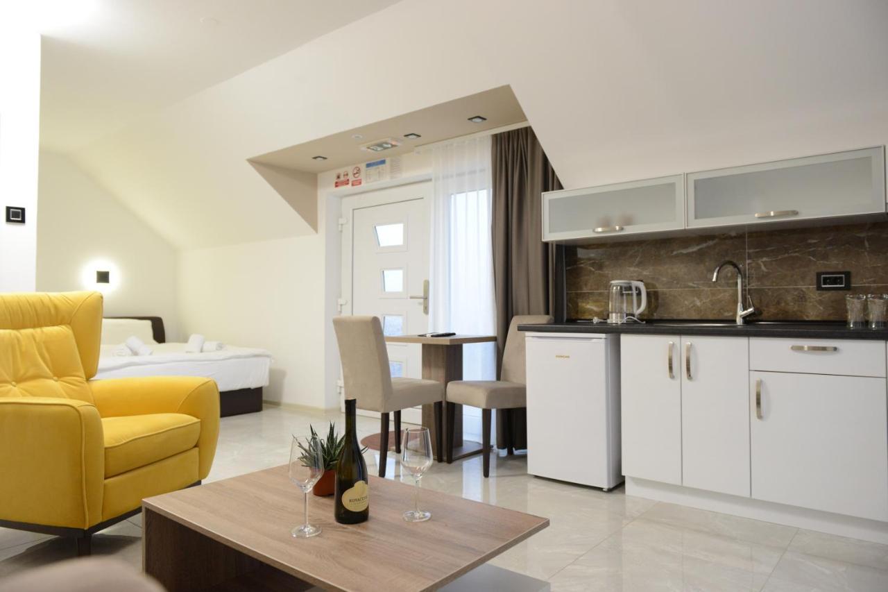 Kovac Residence Zrenjanin Bagian luar foto