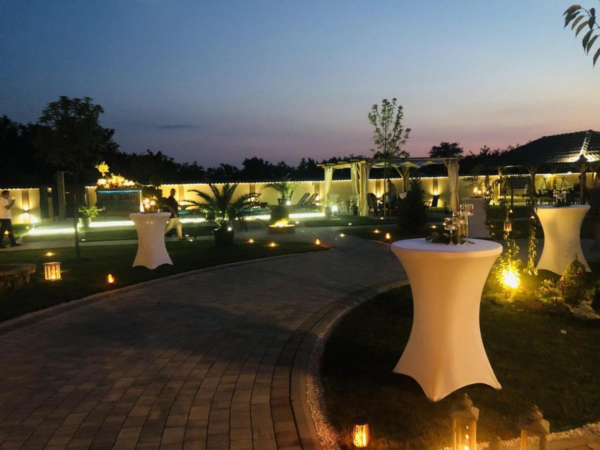 Kovac Residence Zrenjanin Bagian luar foto