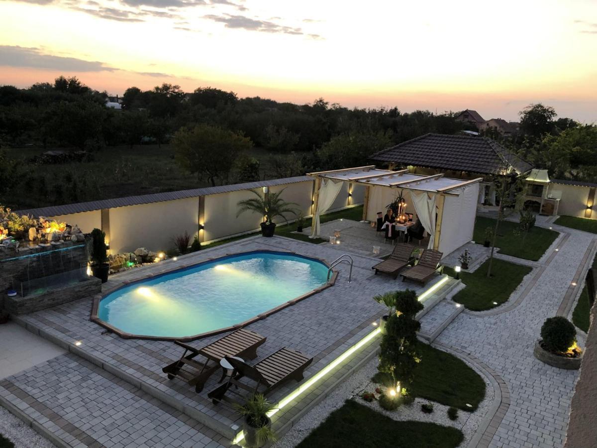 Kovac Residence Zrenjanin Bagian luar foto