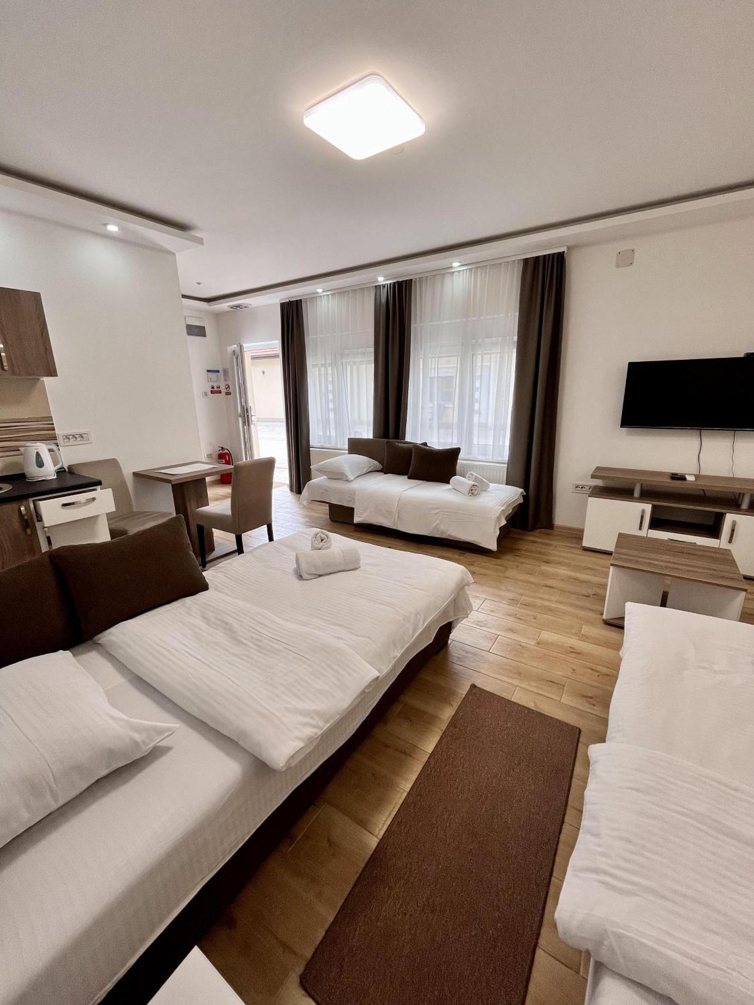 Kovac Residence Zrenjanin Bagian luar foto
