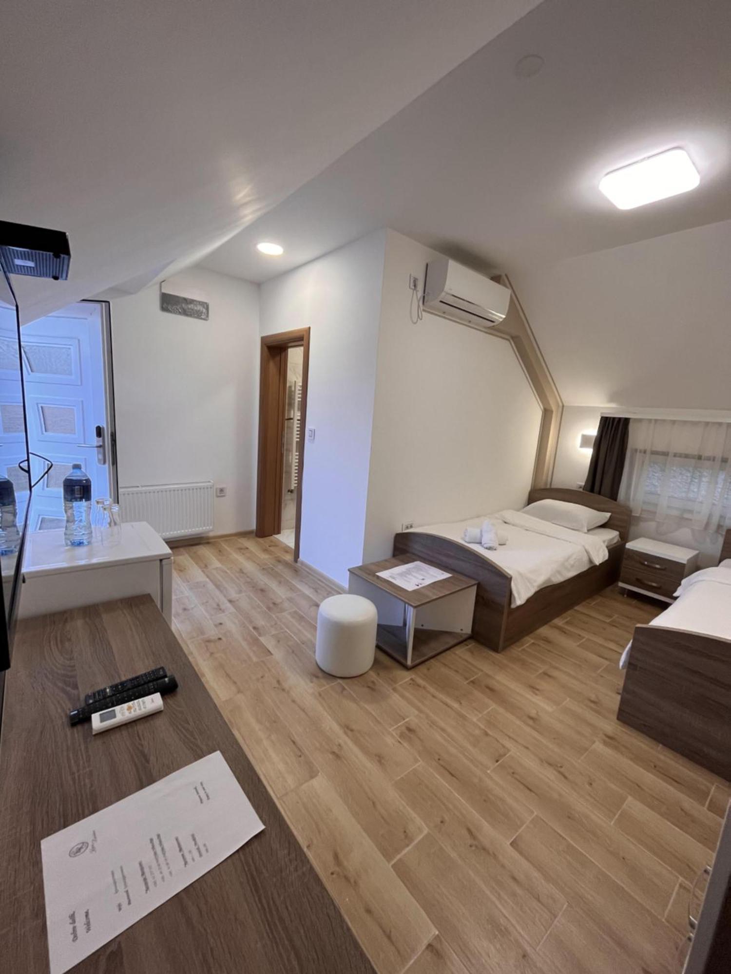 Kovac Residence Zrenjanin Bagian luar foto