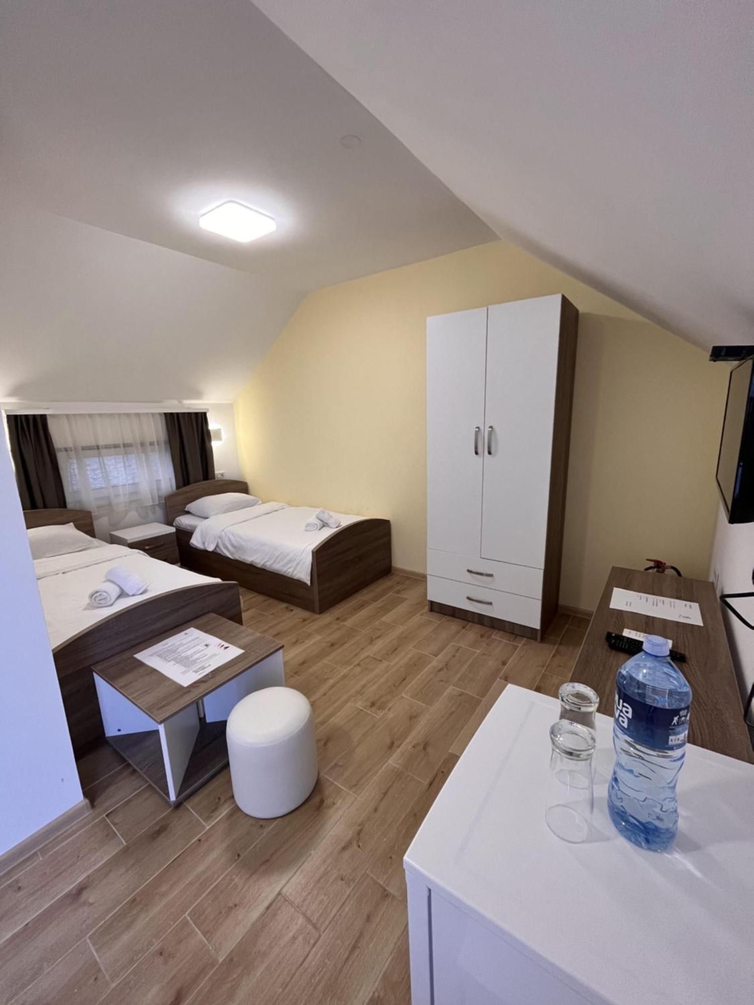 Kovac Residence Zrenjanin Bagian luar foto